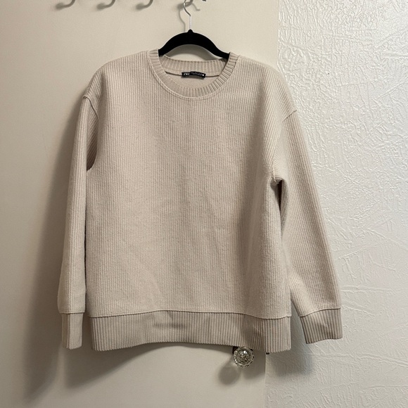 Zara Cream Sweater - Picture 1 of 5